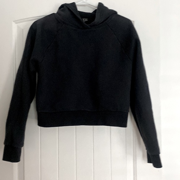 Forever 21 Sweaters - FOREVER 21 SWEATSHIRT